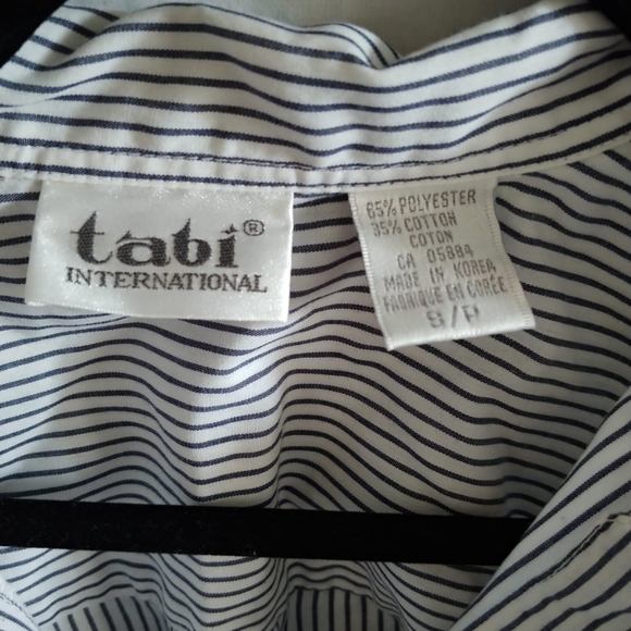 Button up - Picture 2 of 2